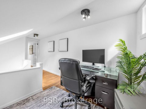 Photo 10 at 562 Arlington Avenue, Cedarvale, Toronto
