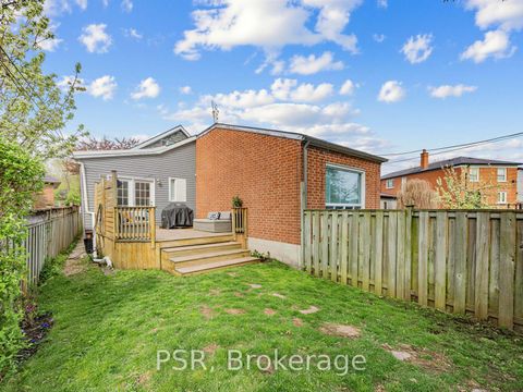Photo 19 at 562 Arlington Avenue, Cedarvale, Toronto