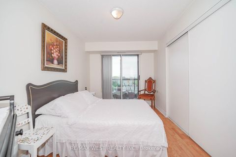 Photo 4 at 208 - 1030 Sheppard Avenue W, Bathurst Manor, Toronto