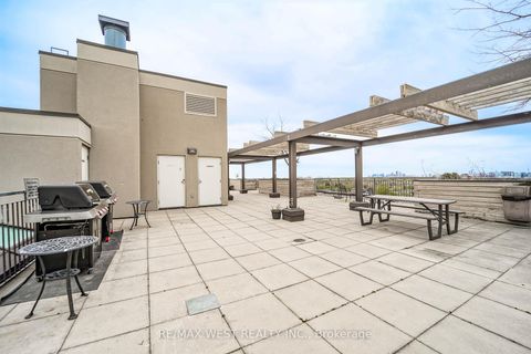 Photo 9 at 208 - 1030 Sheppard Avenue W, Bathurst Manor, Toronto