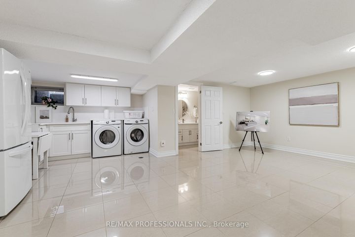 Photo 24 at 182 Gracefield Avenue, Rustic, Toronto