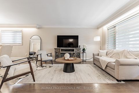 Photo 3 at 182 Gracefield Avenue, Rustic, Toronto