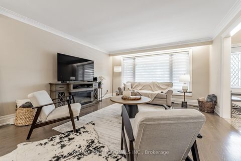 Photo 4 at 182 Gracefield Avenue, Rustic, Toronto