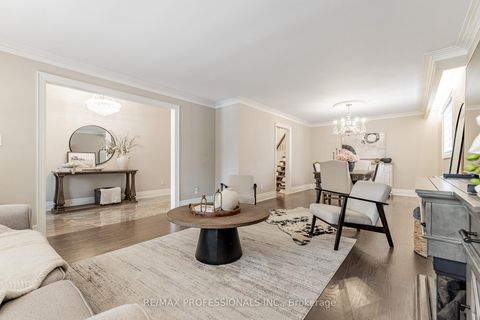 Photo 5 at 182 Gracefield Avenue, Rustic, Toronto