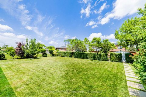 Photo 32 at 182 Gracefield Avenue, Rustic, Toronto