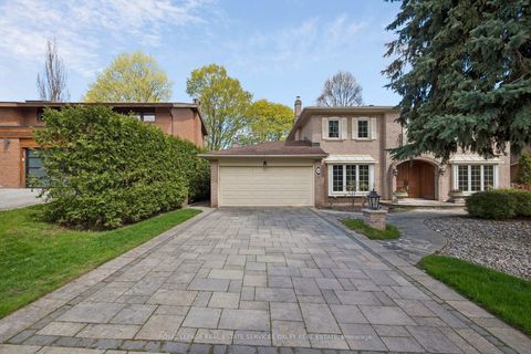 Photo 1 at 18 Swansdown Drive, Windfields, Toronto