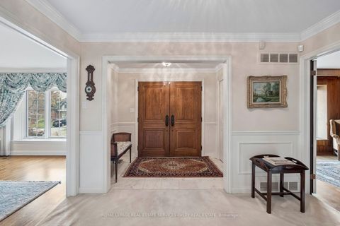 Photo 3 at 18 Swansdown Drive, Windfields, Toronto