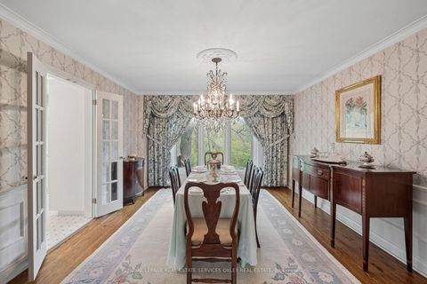 Photo 8 at 18 Swansdown Drive, Windfields, Toronto