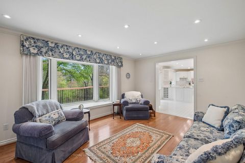Photo 18 at 18 Swansdown Drive, Windfields, Toronto
