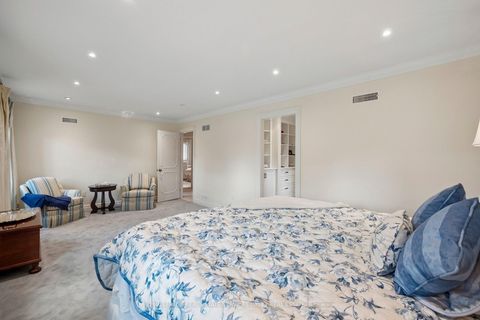Photo 25 at 18 Swansdown Drive, Windfields, Toronto