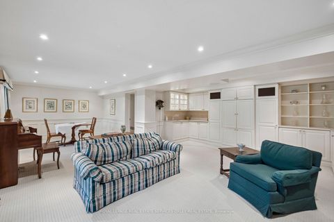 Photo 39 at 18 Swansdown Drive, Windfields, Toronto