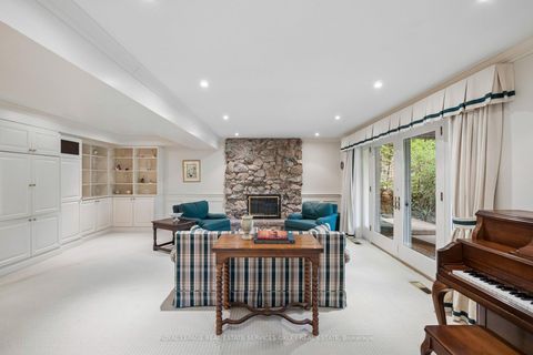 Photo 41 at 18 Swansdown Drive, Windfields, Toronto