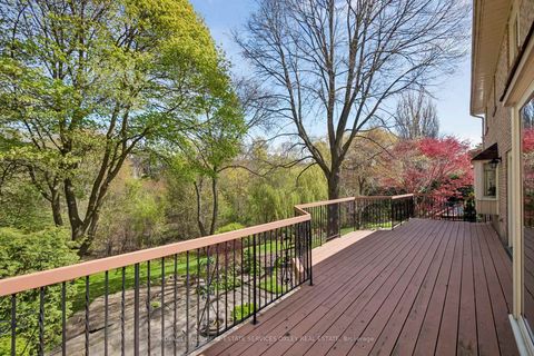 Photo 46 at 18 Swansdown Drive, Windfields, Toronto