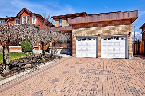 Photo 2 at 45 Royal Garden Boulevard, East Woodbridge, Vaughan