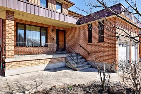 Photo 3 at 45 Royal Garden Boulevard, East Woodbridge, Vaughan
