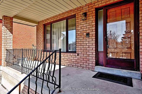 Photo 4 at 45 Royal Garden Boulevard, East Woodbridge, Vaughan