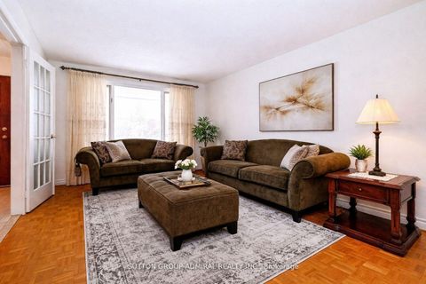 Photo 8 at 45 Royal Garden Boulevard, East Woodbridge, Vaughan