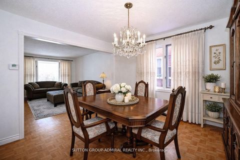 Photo 11 at 45 Royal Garden Boulevard, East Woodbridge, Vaughan
