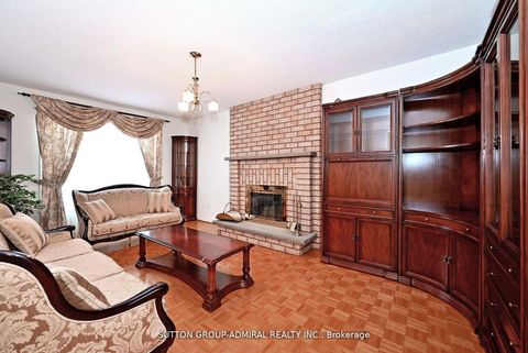 Photo 19 at 45 Royal Garden Boulevard, East Woodbridge, Vaughan