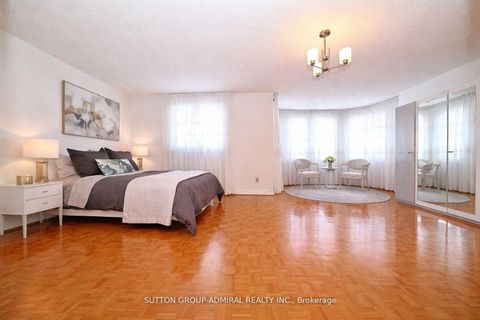 Photo 26 at 45 Royal Garden Boulevard, East Woodbridge, Vaughan