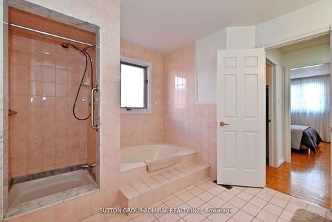 Photo 31 at 45 Royal Garden Boulevard, East Woodbridge, Vaughan
