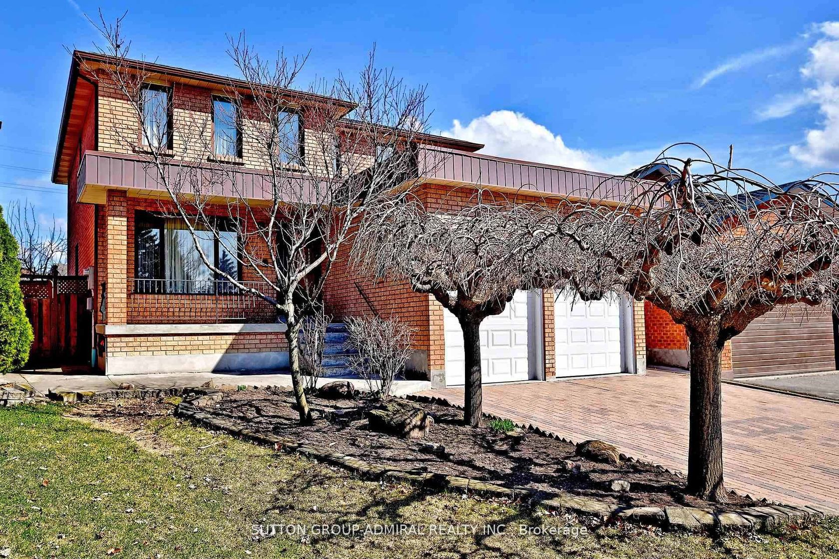 45 Royal Garden Boulevard, East Woodbridge, Vaughan photo number 2