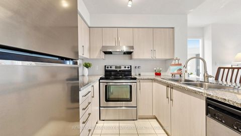 Photo 14 at 1122 - 35 Hollywood Avenue, Willowdale East, Toronto