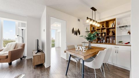 Photo 17 at 1122 - 35 Hollywood Avenue, Willowdale East, Toronto
