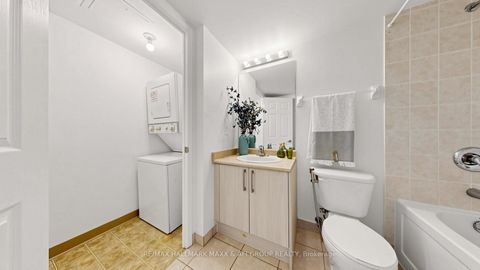Photo 35 at 1122 - 35 Hollywood Avenue, Willowdale East, Toronto