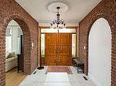 Photo 5 at 15 Westroyal Road, The Westway, Toronto