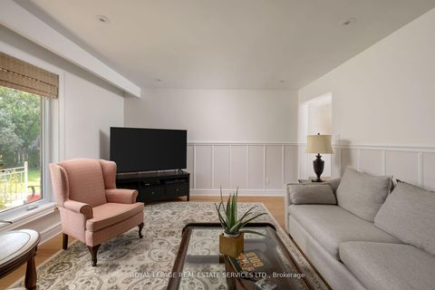Photo 18 at 15 Westroyal Road, The Westway, Toronto