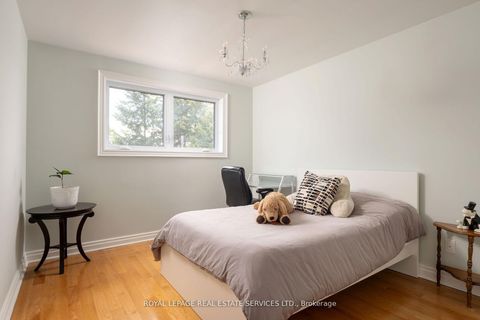 Photo 28 at 15 Westroyal Road, The Westway, Toronto