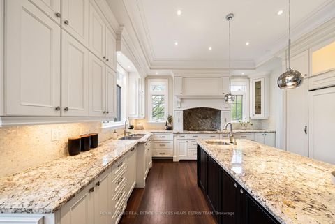 Photo 11 at 2 Braecrest Avenue, Humber Heights, Toronto