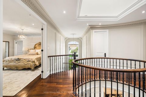 Photo 26 at 2 Braecrest Avenue, Humber Heights, Toronto