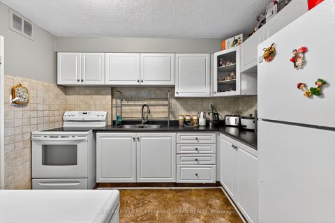 Photo 13 at 401 - 1881 Jane Street, Rustic, Toronto