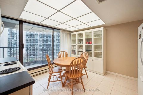 Photo 21 at 1418 - 55 Harbour Square, Waterfront Communities C1, Toronto