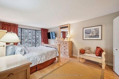 Photo 26 at 1418 - 55 Harbour Square, Waterfront Communities C1, Toronto