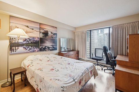 Photo 34 at 1418 - 55 Harbour Square, Waterfront Communities C1, Toronto