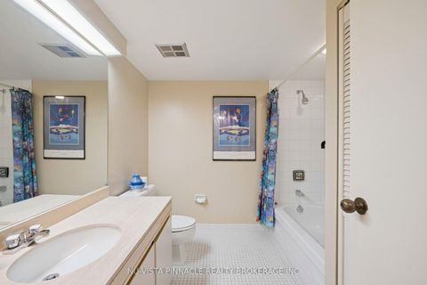 Photo 37 at 1418 - 55 Harbour Square, Waterfront Communities C1, Toronto
