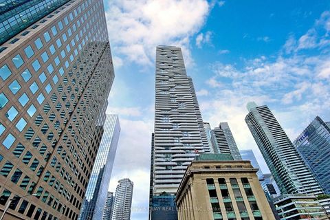 Photo 1 at 4204 - 88 Harbour Street, Waterfront Communities C1, Toronto