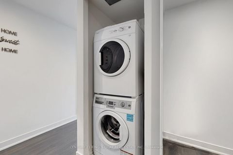 Photo 27 at 4204 - 88 Harbour Street, Waterfront Communities C1, Toronto