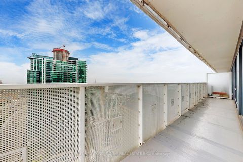 Photo 29 at 4204 - 88 Harbour Street, Waterfront Communities C1, Toronto