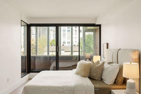 Photo 24 at 402 - 349 St Clair Avenue W, Casa Loma, Toronto