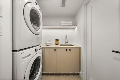 Photo 28 at 402 - 349 St Clair Avenue W, Casa Loma, Toronto