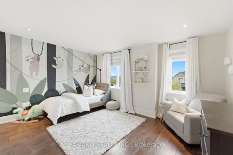 Photo 34 at 127 Via Toscana, Vellore Village, Vaughan