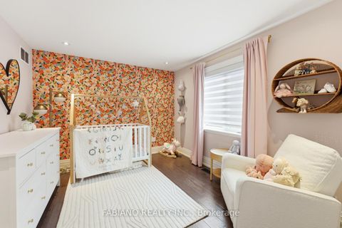 Photo 35 at 127 Via Toscana, Vellore Village, Vaughan