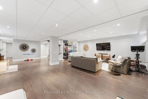Photo 39 at 127 Via Toscana, Vellore Village, Vaughan