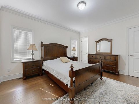 Photo 33 at 109 Farrell Road, Patterson, Vaughan