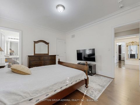 Photo 34 at 109 Farrell Road, Patterson, Vaughan