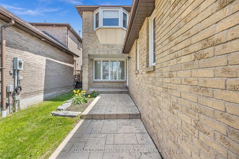 Photo 4 at 23 Shallice Court, Rouge E11, Toronto
